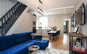 Pass The Keys Newly Refurbed 3Bed 2Bath House In Central Portsmouth