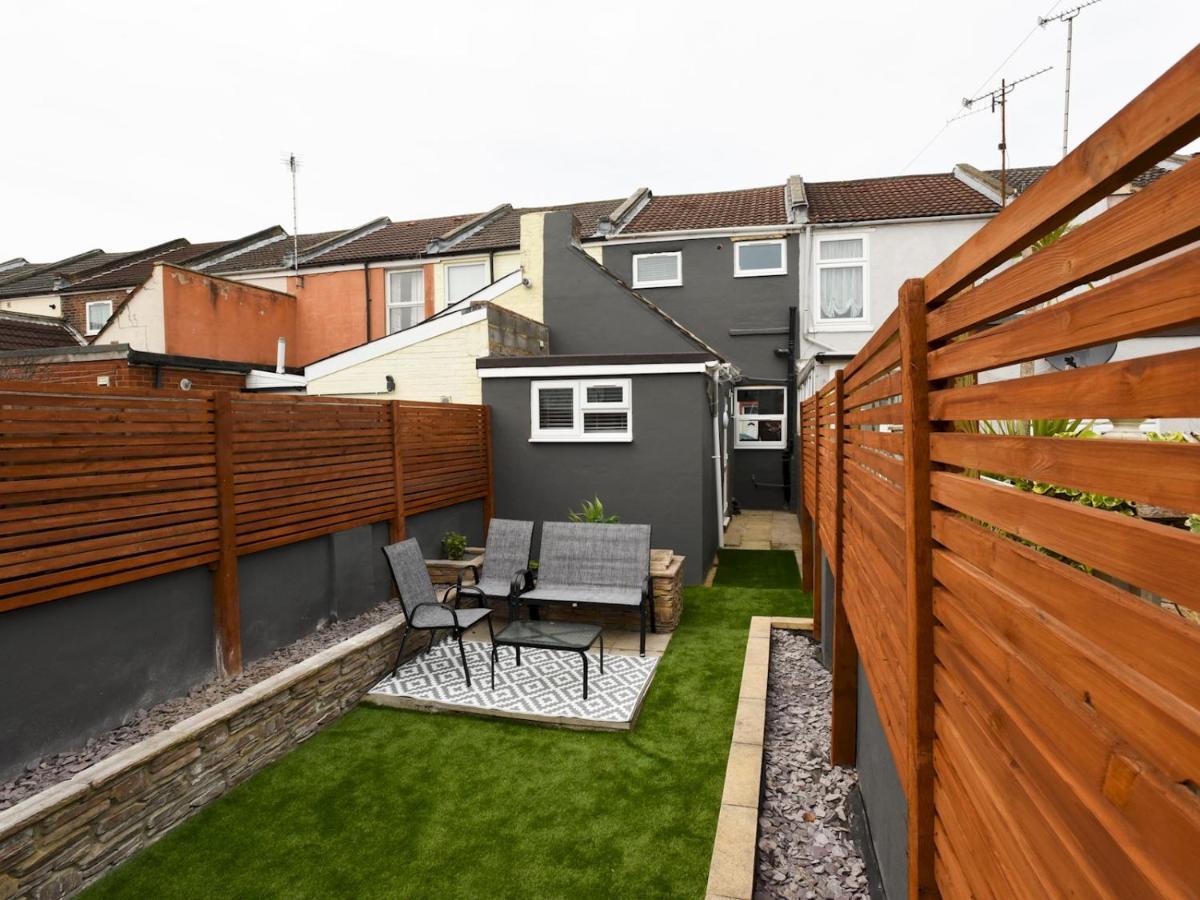 Pass The Keys Newly Refurbed 3Bed 2Bath House In Central Portsmouth Exterior photo